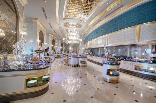 مطعم, THE PLAZA BODRUM in توربا