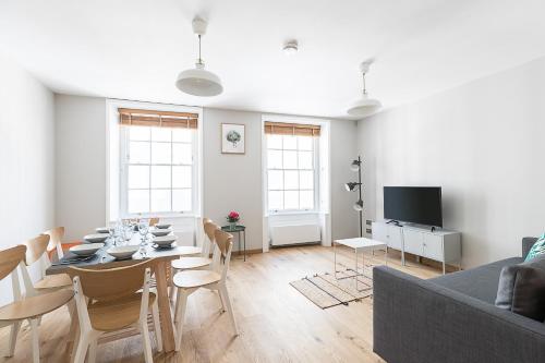 Stylish Stays by Russel Square - image 10