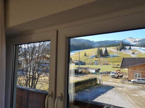 Bed & Breakfast Der Tiroler - image 11