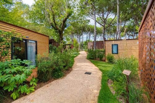 2 bedrooms, 4 beds