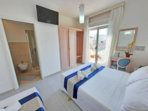 Dreibettzimmer, seitlicher meerblick