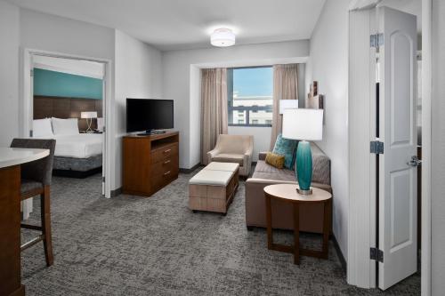 Staybridge Suites Irvine - John Wayne Airport, an IHG Hotel