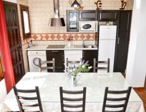 virtuve, Casa Rural Aya I in Linares De La Sjerra