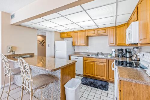 Edgewater 207 - image 6