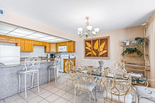 Edgewater 207 - image 7