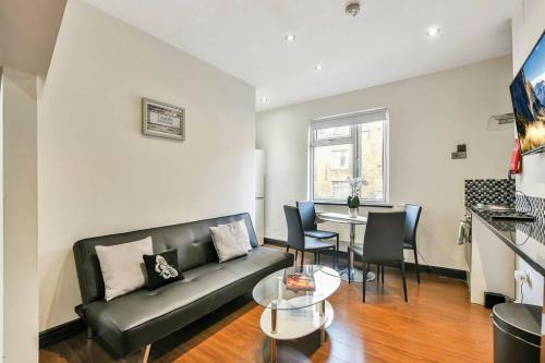 Camden Town Apartment!, , London