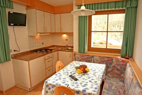 Appartamenti Loega - Apartment - San Cassiano