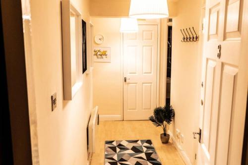 Modern and Cosy Apartment with free car park and free WiFi !!!