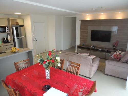 Apartamento 3 suítes - Meia Praia- com Telas de Proteção em Itapema, Brasil - comentários e preços | Planet of Hotels Apartamento 3 suítes - Meia Praia- com Telas de Proteção em Itapema, Brasil - comentários e preços | Planet of Hotels