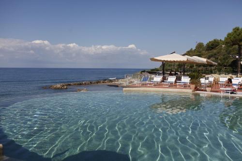 пляж, Resort Baia del Silenzio in Пісциота