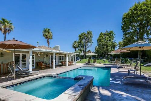 Villa Tanisha - Luxury with pool thumb 4