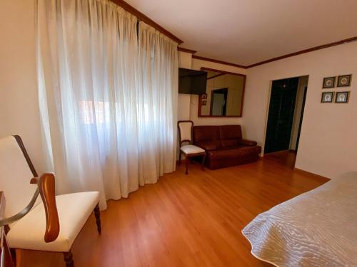 Hotel Cardinal - image 2