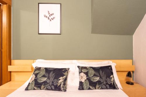 One-Bedroom Apartment image 10