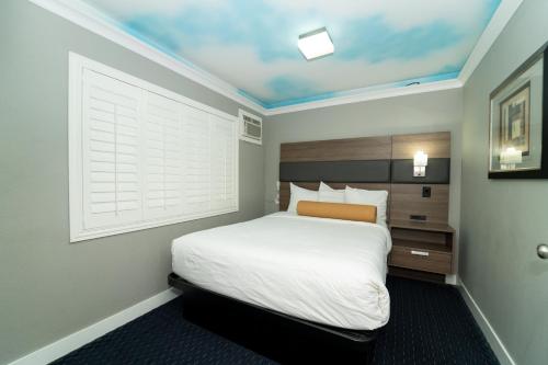 Hollywood Palms Inns & Suites in Los Angeles, USA
