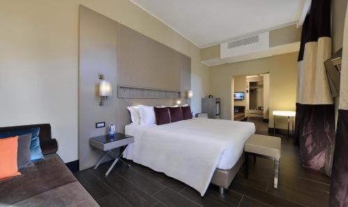 Rome Life Hotel - image 13