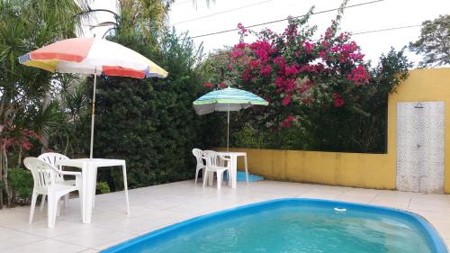 Úszómedence, Caminho da Praia do Santinho in Santinho Beach