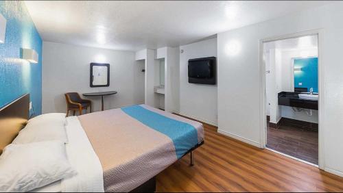 King Room - Non-Smoking
