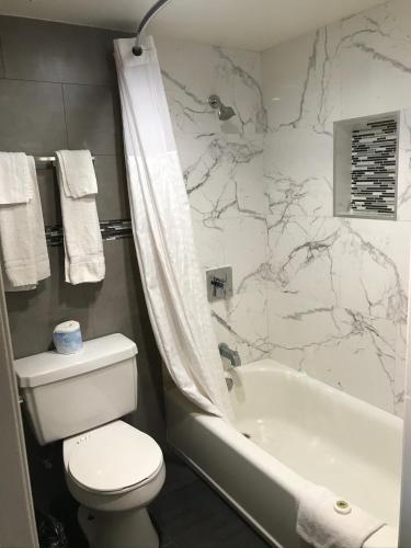 Economy Inn LAX Inglewood - image 10