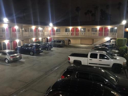Economy Inn LAX Inglewood - image 9