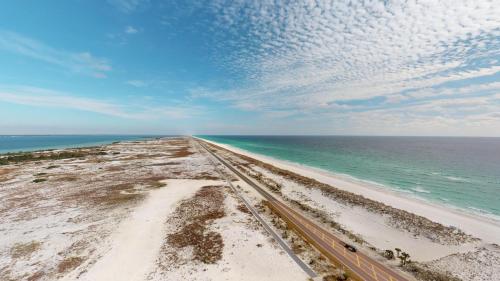 Luxurious 2 BR Condo with Panoramic Ocean Views - main image