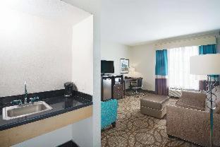 La Quinta Inn & Suites by Wyndham Little Rock - West