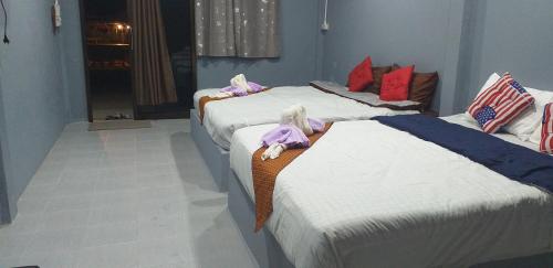 2 king beds