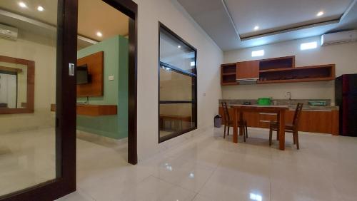 The New Moon Seminyak 4