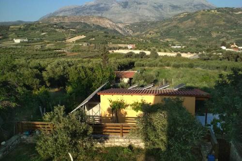 Lodge Dafnes gîte à louer Agios Myronas