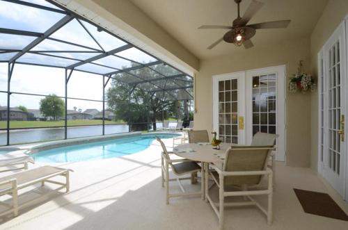 Lake Star Villa - image 2