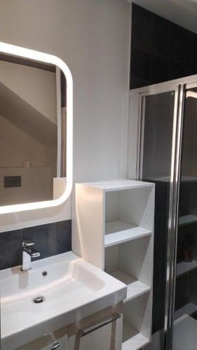 Appartement rénové 1 chambre centre historique, Bordeaux (Foto 8)