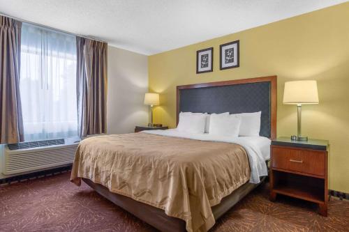 Quality Inn & Suites Lakewood - Denver Southwest