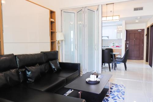 Signature Holiday Homes - Luxury 1 BHK in Resortz 117 by Danube - image 10