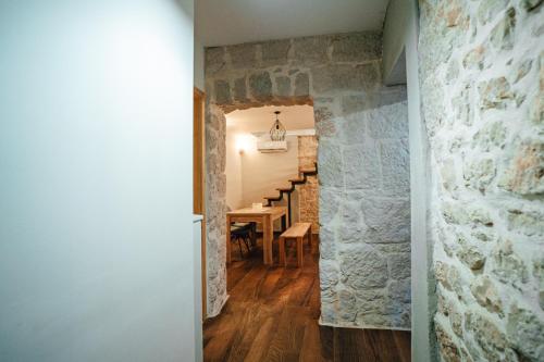 HOLIDAY HOME LAURA, Makarska - Runovici