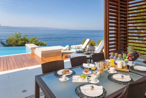 Luxury Seafront Villa Brela Pride with private heated pool at the beach in Brela - Baska Voda
