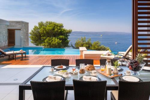 Luxury Seafront Villa Brela Pride with private heated pool at the beach in Brela - Baska Voda