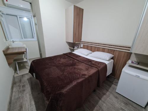 Double Room image 3