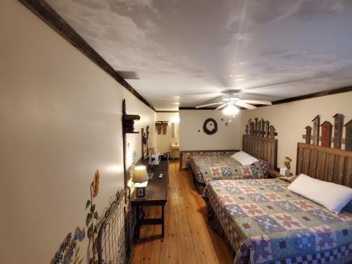 Jamesport Inn - image 9