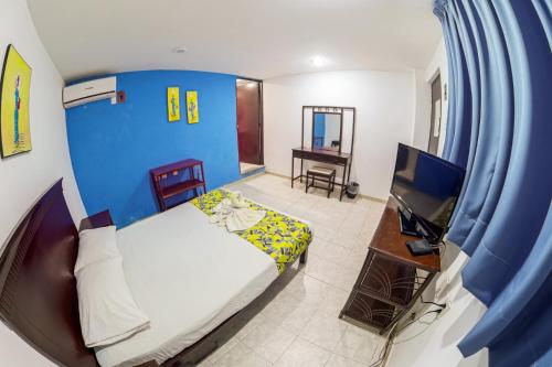 Hotel Isla de Sacrificio Hotel Isla de Sacrificio is conveniently located in the popular Ricardo Flores Magon area. Offering a variety of facilities and services, the property provides all you need for a good nights sleep. S