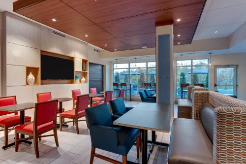 Holiday Inn Express & Suites Middletown - Goshen By IHG - 식음료(F&B)