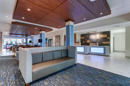 Holiday Inn Express & Suites Middletown - Goshen By IHG - 숙소 외관