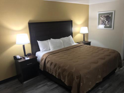 Quality Inn & Suites near Downtown Mesa