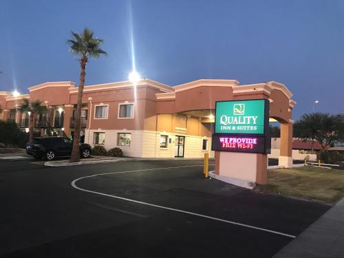 Quality Inn & Suites near Downtown Mesa