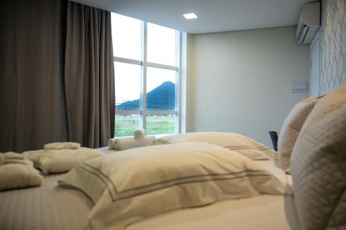 King Room with Spa Bath image 4