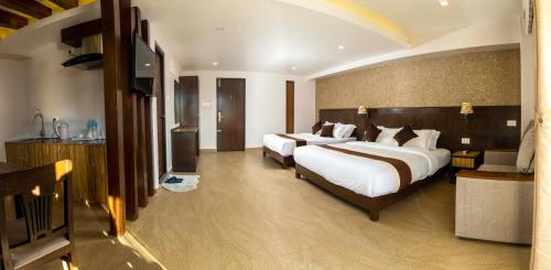 Suite, executive