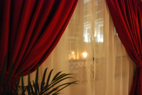 Hostal Atelier - image 4