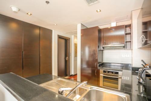 Luxury residential apartments located in Anantara , pool , private beach , free parking