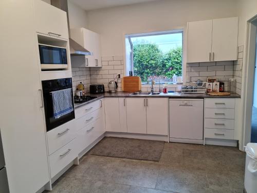 J&L Boarding Holiday House in Hamilton