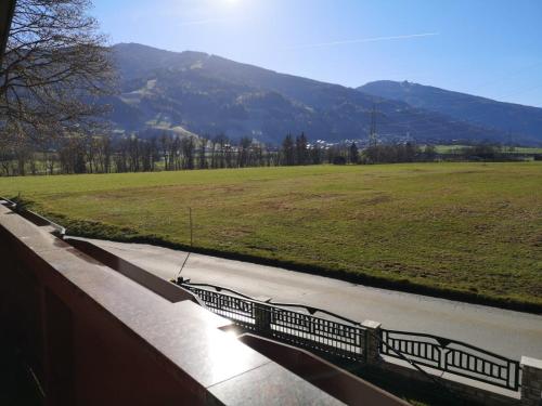 Apartment with Mountain View