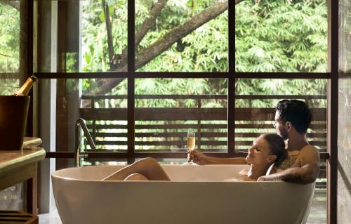 浴室, 阿迪瓦納詹巴灣度假村 (Adiwana Resort Jembawan) in 烏布