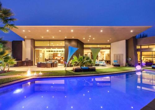 Villa Sparkle - Luxury Villa for Vacations - Tap to explore photos